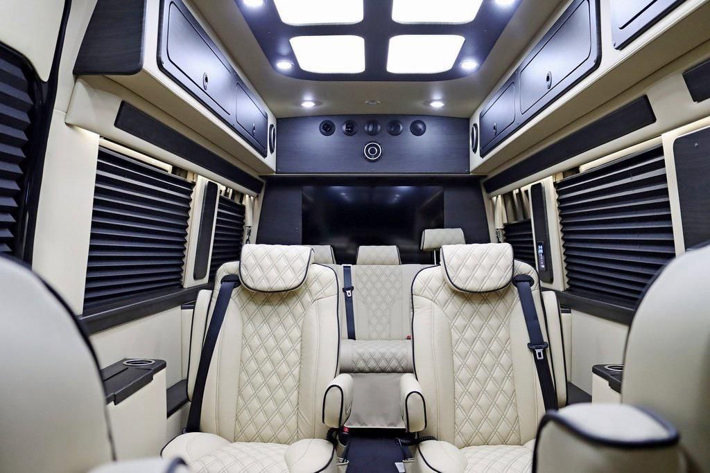 Mercedes-Benz JET Sprinter gallery image