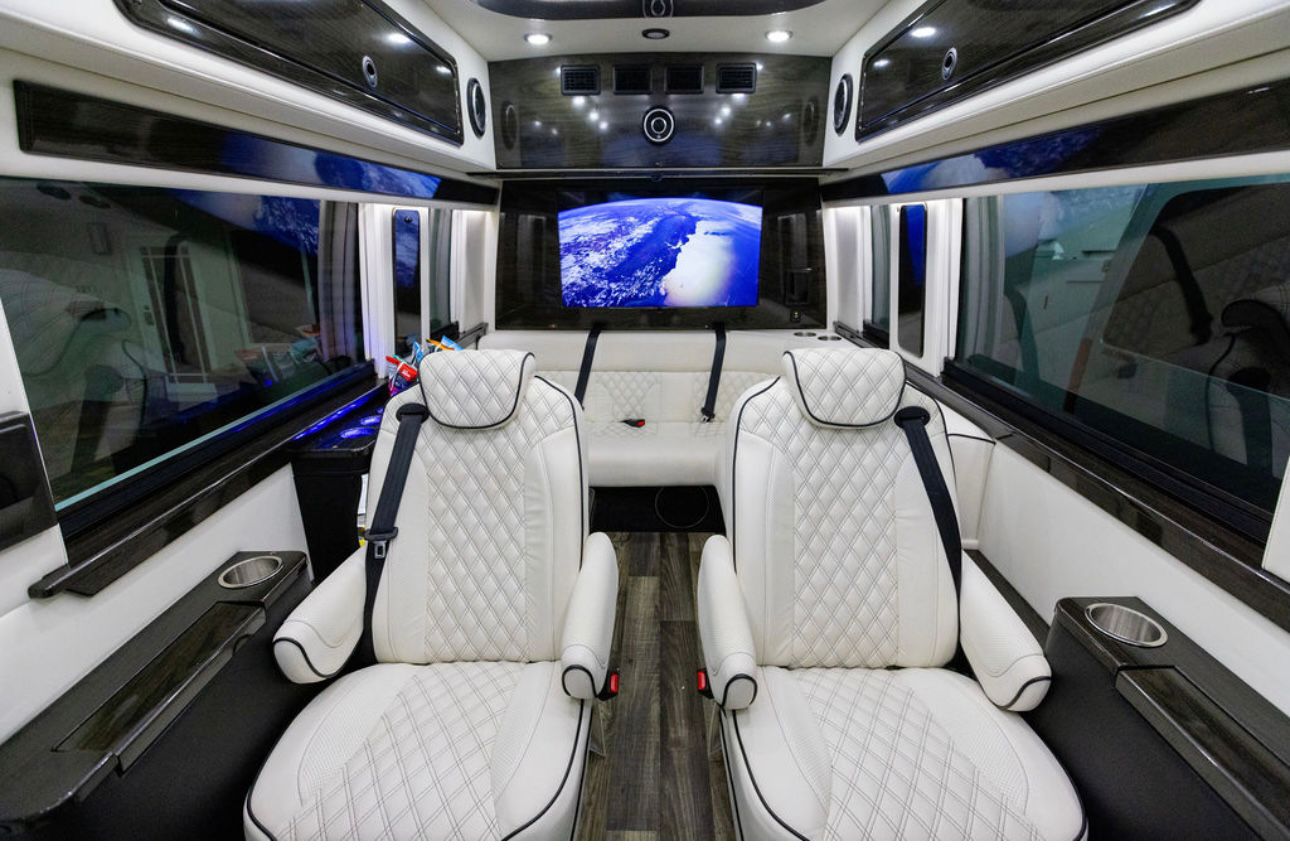 Mercedes-Benz JET Sprinter gallery image