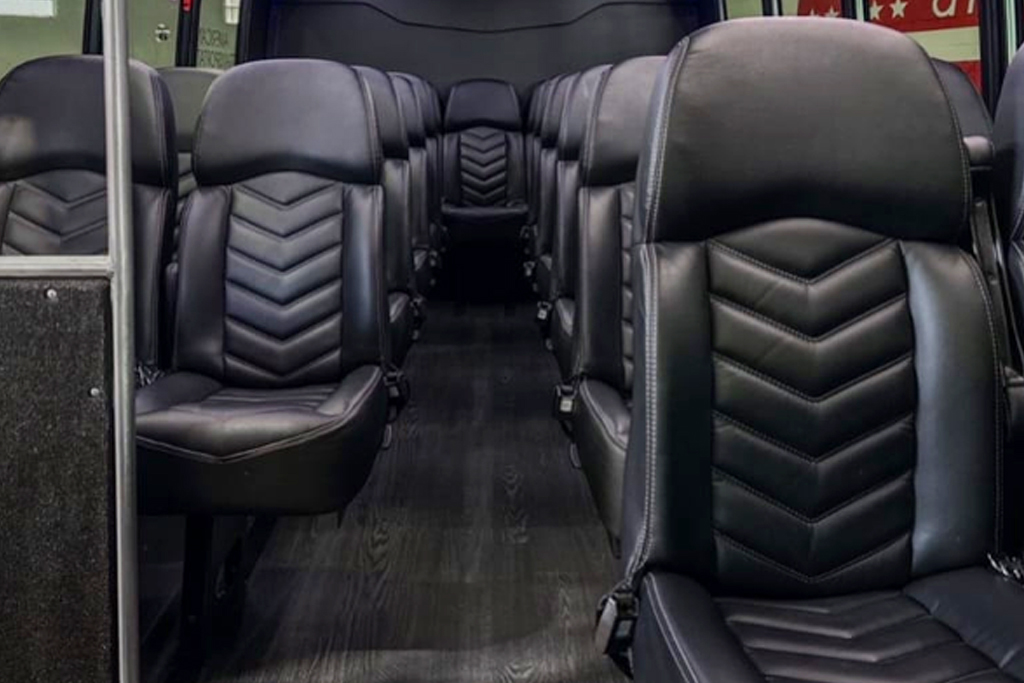 Motor Coach Buses gallery image